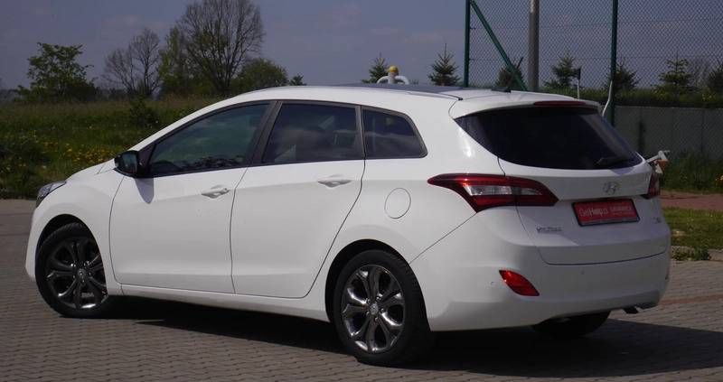 Hyundai I30 cena 29900 przebieg: 187000, rok produkcji 2014 z Starachowice małe 631